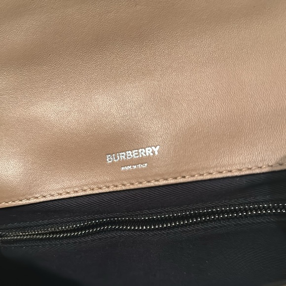 BURBERRY CAMEL BEIGE CAVIAR LEATHER HANDLE BAG BRAND NEW WITH ORIGINAL TAGS - Picture 7 of 10